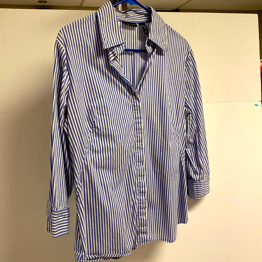 New York and Company button down ladies shirt